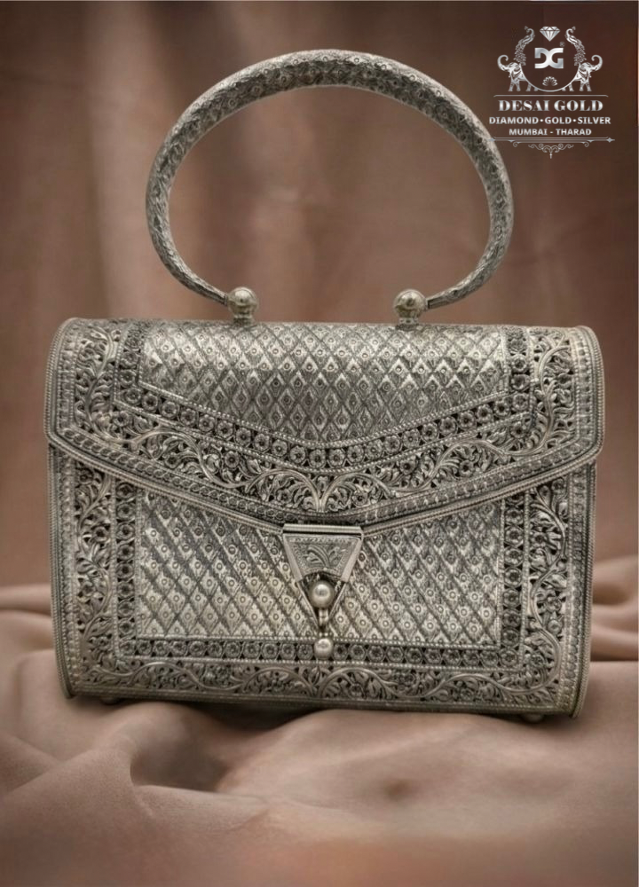 Majestic Silver Empress Clutch
