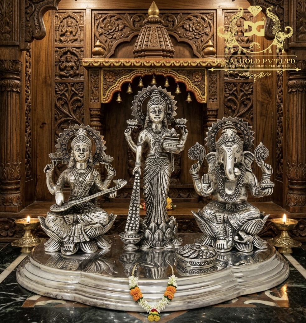 Ganpati Laxmi Sarasvati