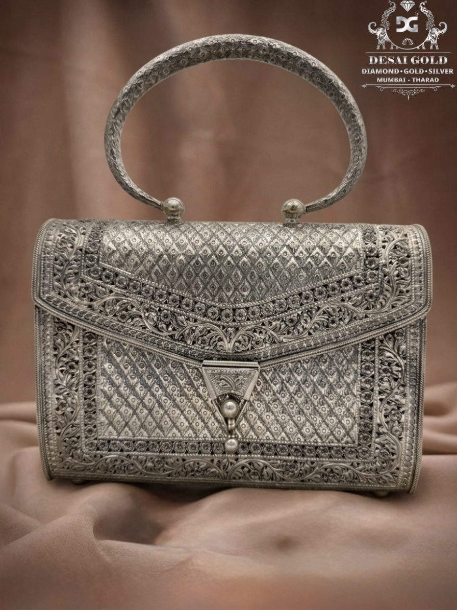 Majestic Silver Empress Clutch