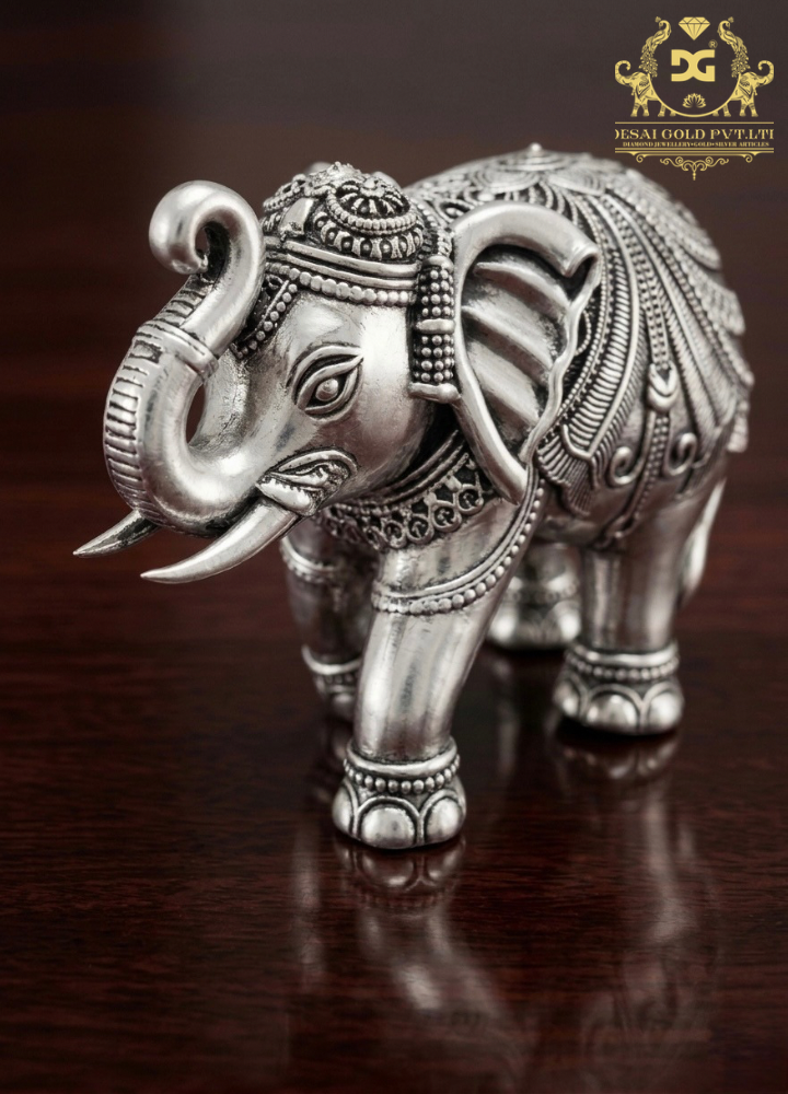 Elephant Up Trunk 004 (Hollow)